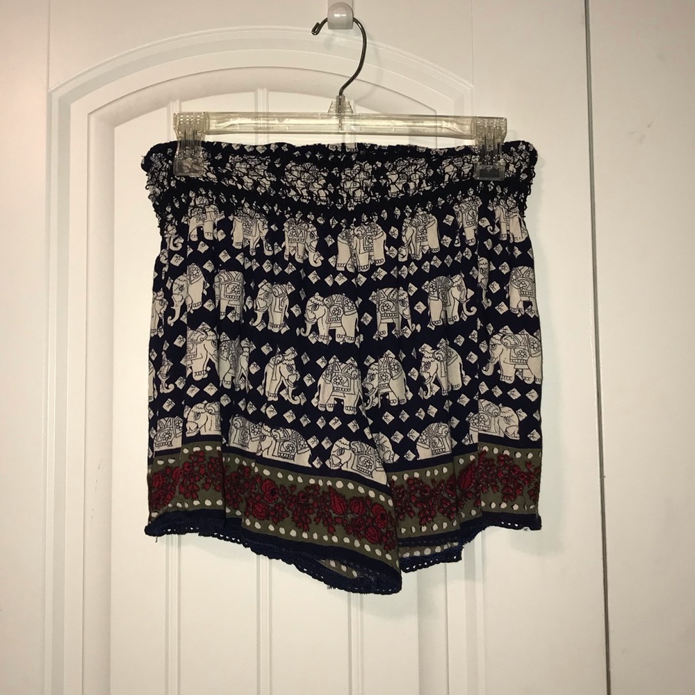 Women’s printed shorts